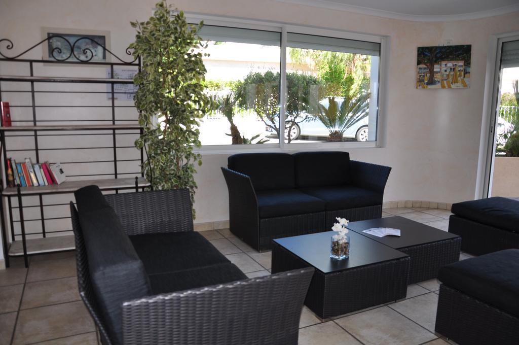 De La Hotel 3*